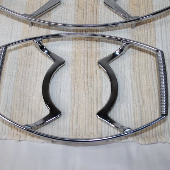 VTG CORNINGWARE METAL SERVING TRIVETS CASSEROLE CRADLE SET 2 P-11-M-1 & P-10-M-1 - Picture 6 of 11